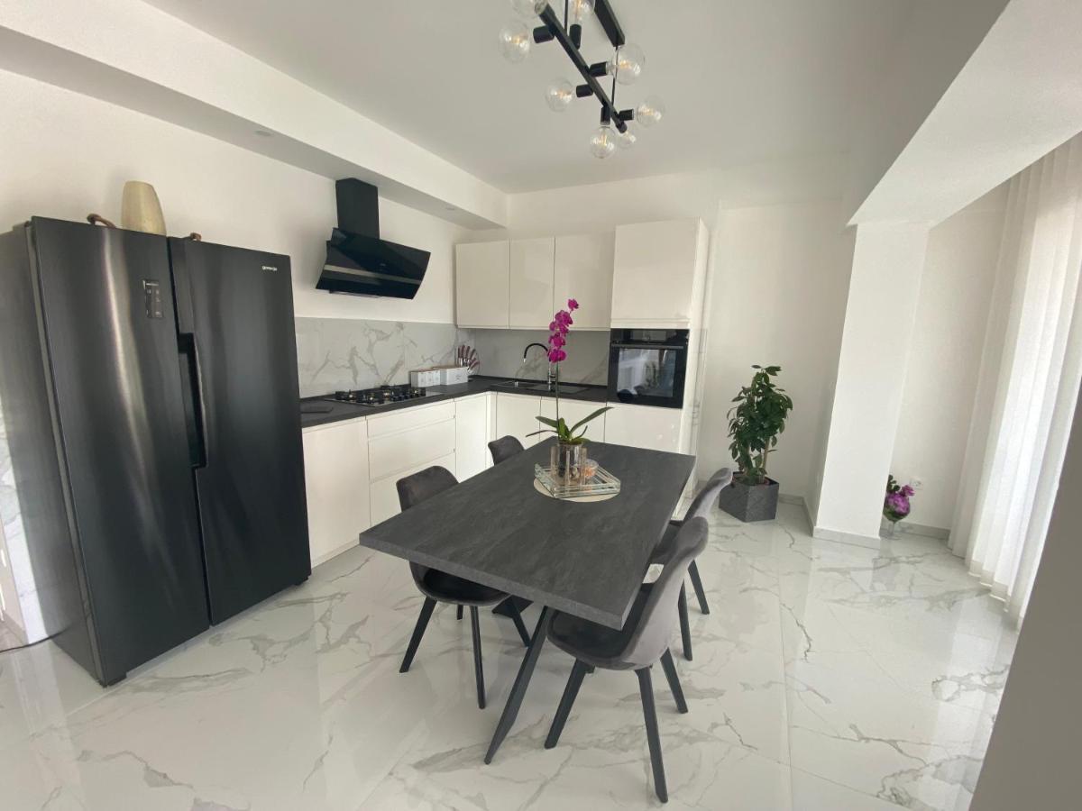 Holiday House Canis Жуляна Экстерьер фото